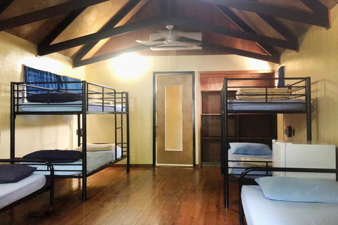 Airlie Beach Magnums - Accommodation Mount Tamborine 1