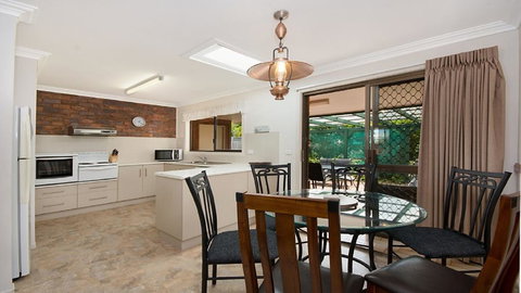 Alexander Palms - Accommodation Mount Tamborine 0