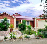 All Seasons Port Elliot Holiday House - Accommodation Mount Tamborine
