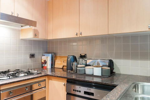 Amazing Studio With Pool In Central Sydney - Accommodation Mount Tamborine 2