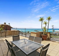APARTMENT 12 PACIFIC APARTMENTS- Across From the Pier - Accommodation Mount Tamborine