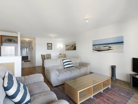 APARTMENT 26 PACIFIC APARTMENTS - Walk To Town - Accommodation Mount Tamborine 3