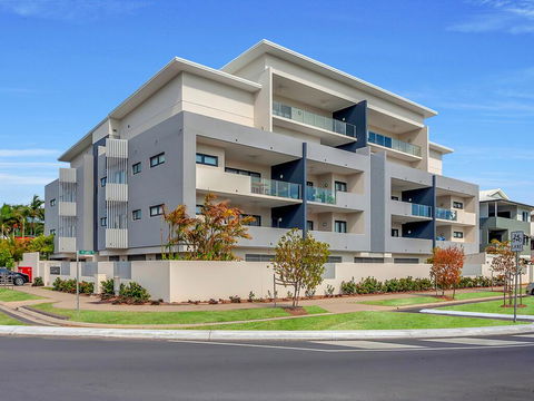 Apartment Close To The City Life On Lake 3 - Accommodation Mount Tamborine 1