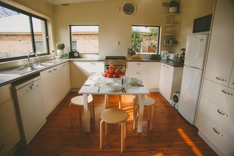 Apple Cottage, Orange NSW - Accommodation Mount Tamborine 3