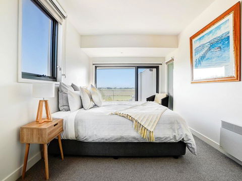 AQUA MIST PENTHOUSE - Accommodation Mount Tamborine 3