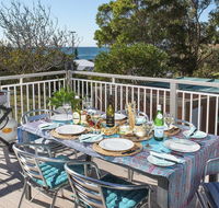 Araluen on Holden - great deck with ocean views - Accommodation Mount Tamborine