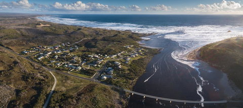 Arthur Riverfront And Sea Lodge Upstream - Accommodation Mount Tamborine 1