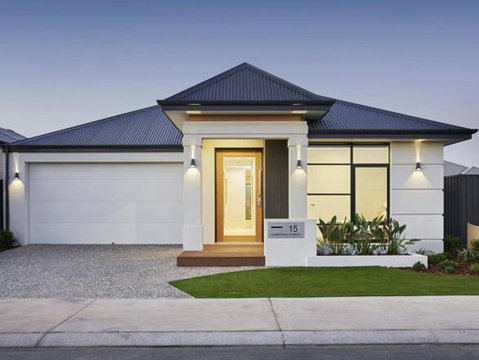 Luxury Bedrooms In A Resort Style Home - Accommodation Mount Tamborine 1