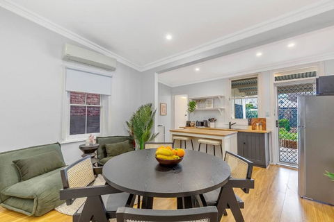 Main Street Terrace - An Elegant Urban Escape - Accommodation Mount Tamborine 0