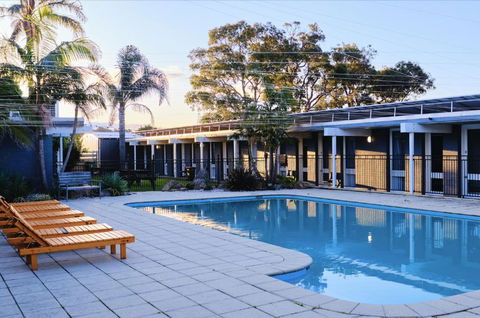 Mallacoota Hotel Motel - Accommodation Mount Tamborine 1