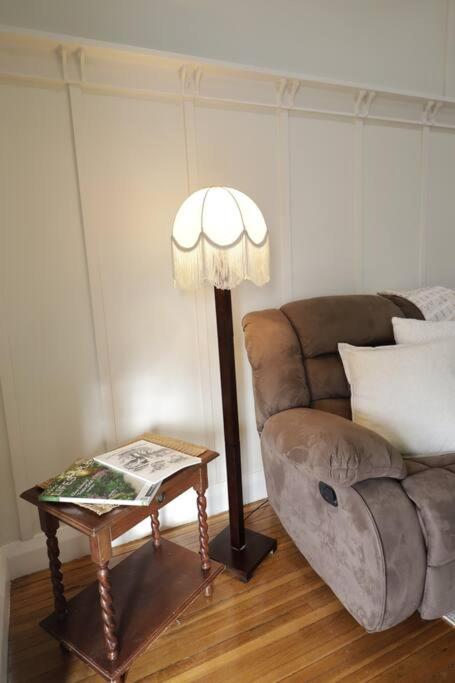 Manor Cottage - Accommodation Mount Tamborine 1