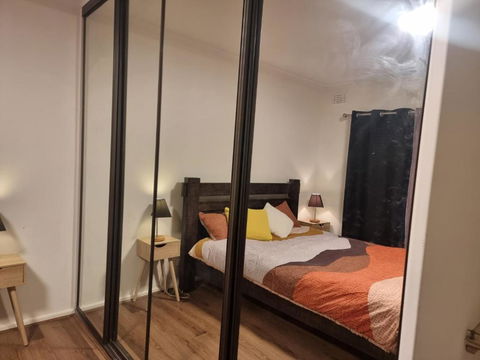 Master Bedroom In Shared House - Accommodation Mount Tamborine 2