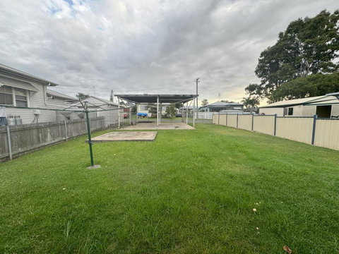 Massive 3 Bedroom Home With Backyard - Accommodation Mount Tamborine 2