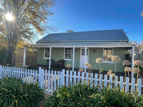 Mimosa Cottage - Accommodation Mount Tamborine 0