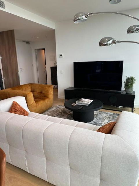 Modern 2 BRM Apt In Williamstown - Accommodation Mount Tamborine 0