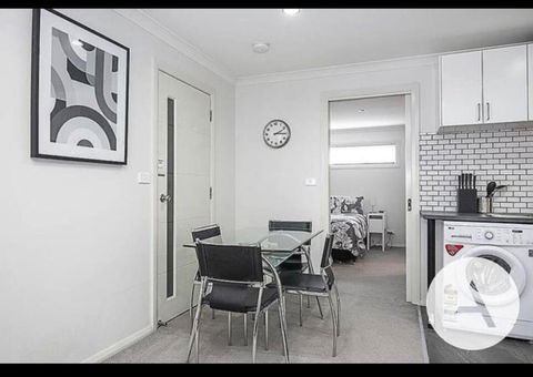 Modern Cottage Central Location - Accommodation Mount Tamborine 2