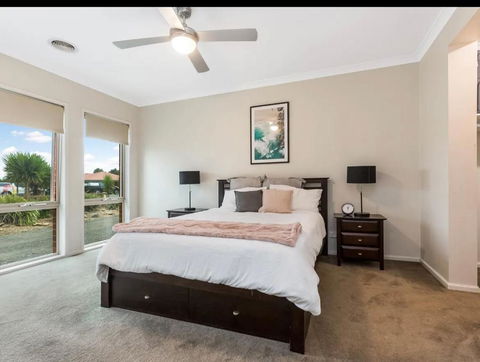 Modern Family Home With Pool - Accommodation Mount Tamborine 3