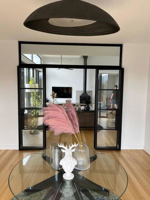 Modern Farmhouse - Accommodation Mount Tamborine 1