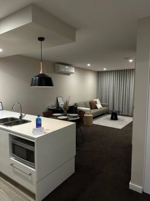Modern Griffith Apartment - Accommodation Mount Tamborine 1