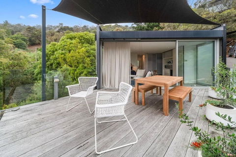 Modern Studio With Sweeping Views - Accommodation Mount Tamborine 0