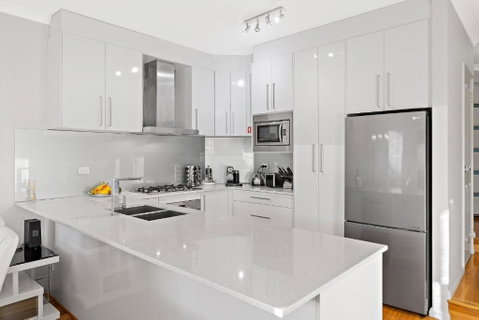 Modern Scarborough Townhouse - Accommodation Mount Tamborine 3