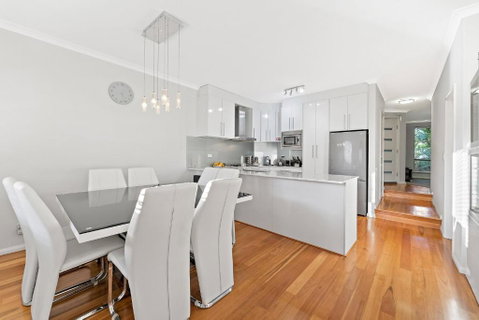 Modern Scarborough Townhouse - Accommodation Mount Tamborine 0