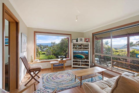 Monaro Cottage - Accommodation Mount Tamborine 2