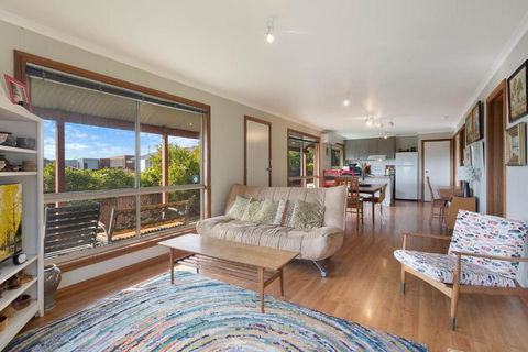 Monaro Cottage - Accommodation Mount Tamborine 3