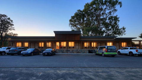 New Crossing Place Motel - Accommodation Mount Tamborine 3