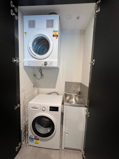 New Modern 1BR Apt Near Dickson - Accommodation Mount Tamborine 2