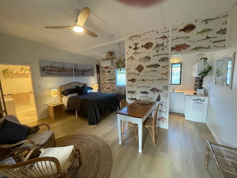 MrandMrs Fish Cabins - Accommodation Mount Tamborine 3