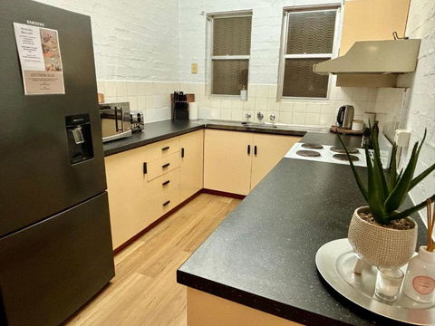 Neat 2 Bedroom Apartment, With Free Parking - Accommodation Mount Tamborine 2