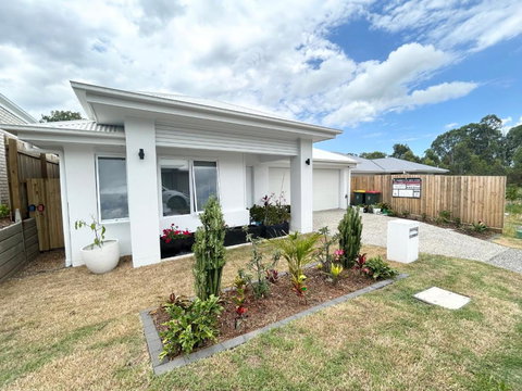 New Ensuite Room In New House Near Chermside - Accommodation Mount Tamborine 0