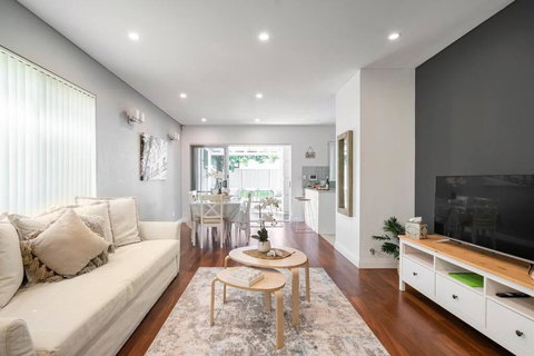 NEW Furnish, 3 Min SYD Airport, 1 Min Walk Beach - Accommodation Mount Tamborine 3