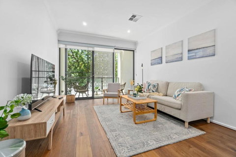 New Luxury Stylish Elegant Townhouse For Families - Accommodation Mount Tamborine 0