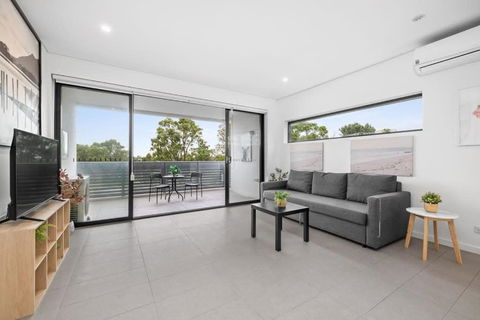 New Modern 2BR 2baths Apt In Homebush Sleeps 6 - Accommodation Mount Tamborine 2