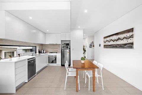 New Modern 2BR 2baths Apt In Homebush Sleeps 6 - Accommodation Mount Tamborine 3