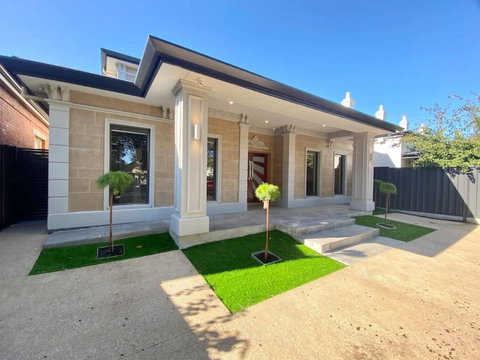 New Spacious Luxury 5 Bedroom Mansion In Unley - Accommodation Mount Tamborine 2