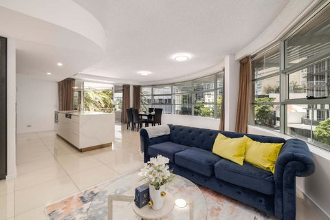 Newly Renovated 3BR Apartment 2 Parking Spaces Pool Gym City Views Walk To Shops - Accommodation Mount Tamborine 0