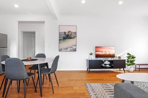 Nth Central 3BR - Split Systems Throughout & Wifi - Accommodation Mount Tamborine 0