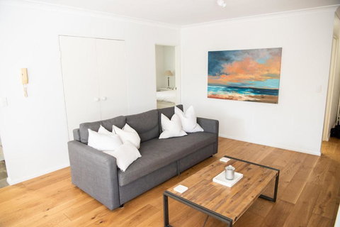 Newport Beach Pad - Perfect Location - Accommodation Mount Tamborine 1