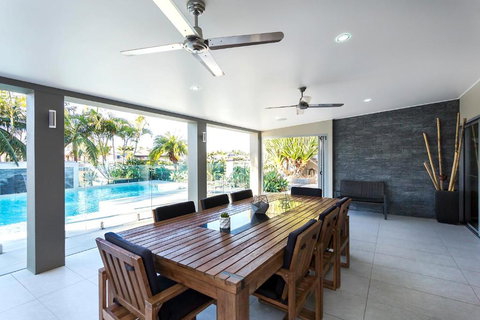 NewPort Dream Quiet Island - No Party Maximum 9-10 People - Accommodation Mount Tamborine 2