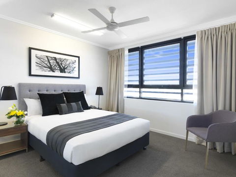 Oaks Mackay Carlyle Suites - Accommodation Mount Tamborine 2