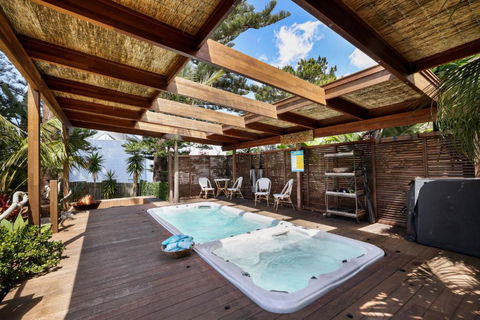 Oasis By Beach Stays - Accommodation Mount Tamborine 2