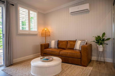 Oasis On Esplanade - Accommodation Mount Tamborine 3