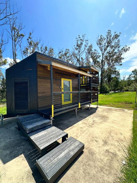 Ocean Breeze Tiny House - Ocean And Lake View - Accommodation Mount Tamborine 1