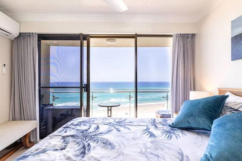 Ocean Front Escape On Palm Beach - Accommodation Mount Tamborine 1