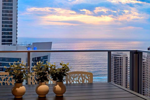 OCEAN VIEW APARTMENTS - Circle On Cavill - Self Contained & Privately Managed - Accommodation Mount Tamborine 0