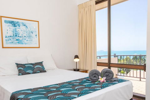 OCEAN VIEWS 10 - Accommodation Mount Tamborine 3