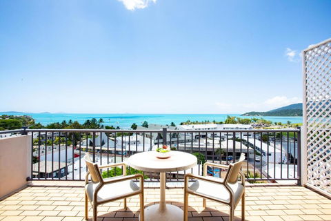 OCEAN VIEWS 10 - Accommodation Mount Tamborine 0